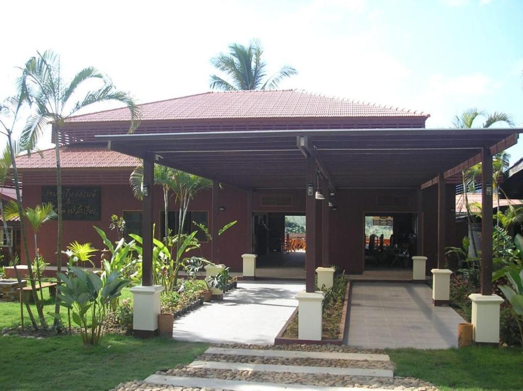 Tamarind Grand Resort Mae Sariang Luaran gambar